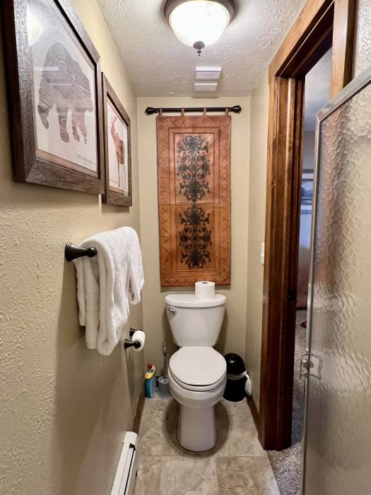 1st_bathroom_view.jpg